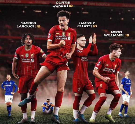 暗示续约还是离队？刘洋晒与瓦科互换球衣照片（续约还是离队？刘洋晒与瓦科交换球衣照引猜测）