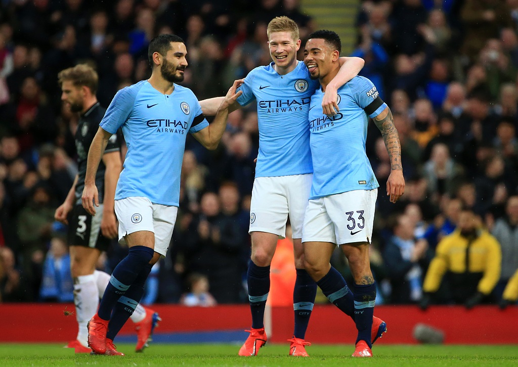 毕尔巴鄂竞技对阵皇家马德里：一场充满悬念的较量（毕尔巴鄂竞技迎战皇家马德里：悬念迭起的对决）