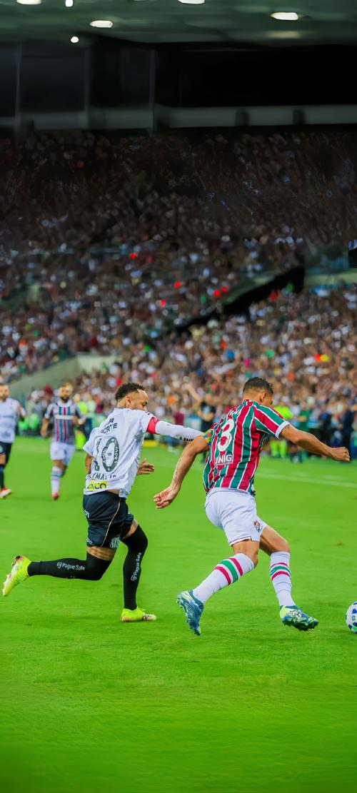 18岁“杜锋接班人”惊艳表现，广东男篮迎来新‘锋线大脑’（18岁杜锋接班人闪耀全场，广东男篮迎来锋线新大脑）