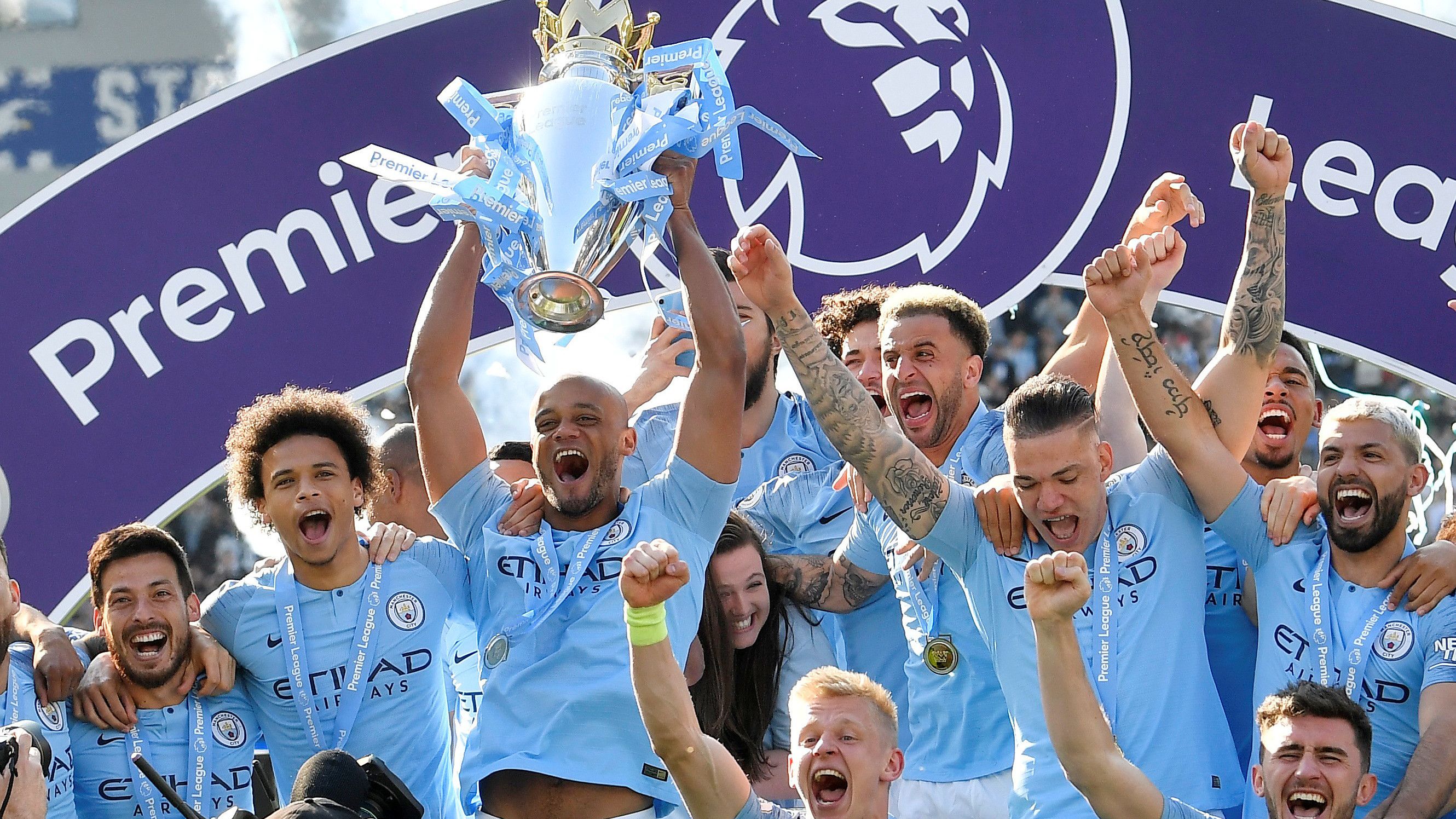 拓媒：杨瀚森面对艰难的对位但从未退缩，这对他算是一种胜利（拓媒：直面强硬对位，杨瀚森从不退让，这已是他的胜利）