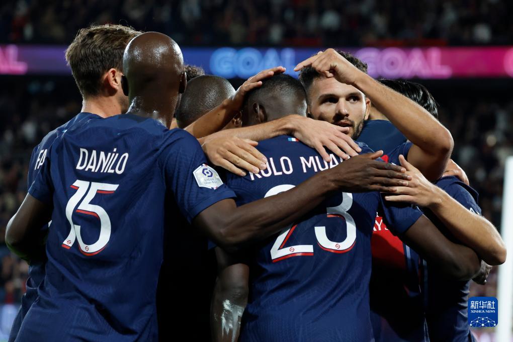 记者：乌尔赖希预计将在赛季结束后退役，留在拜仁任职（记者：乌尔赖希或于赛季末挂靴，转任拜仁岗位）