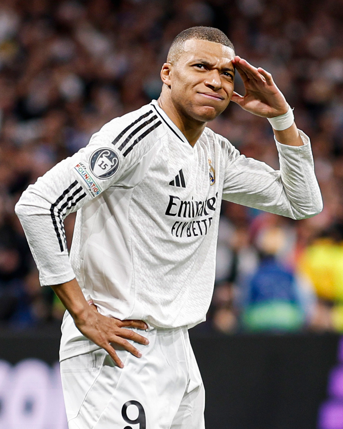 莱奥：我和囧叔经常交流，不仅聊足球，也聊生活中的方方面面（莱奥：我和囧叔交流频繁，谈的不止足球，也聊生活点滴）